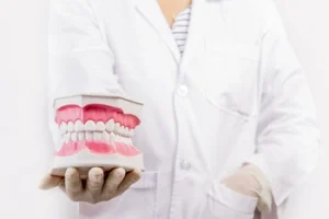 socialising helpful tips fake teeth