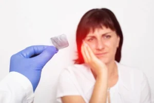 denture stomatitis treatment pain